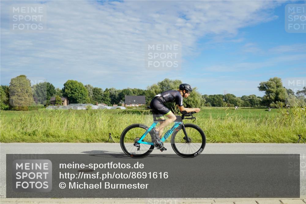 31.08.2025 - Elbe Triathlon Hamburg Michael Burmester http://msf.ph/oto/8691616 31.08.2025 10:07:42 Radfahren 747, 752, 900 meine-sportfotos.de