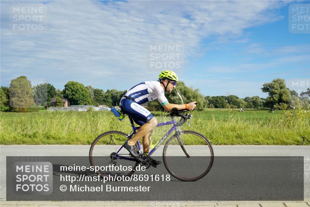 31.08.2025 - Elbe Triathlon Hamburg Michael Burmester http://msf.ph/oto/8691618 31.08.2025 10:07:54 Radfahren 561, 575, 659, 761 meine-sportfotos.de