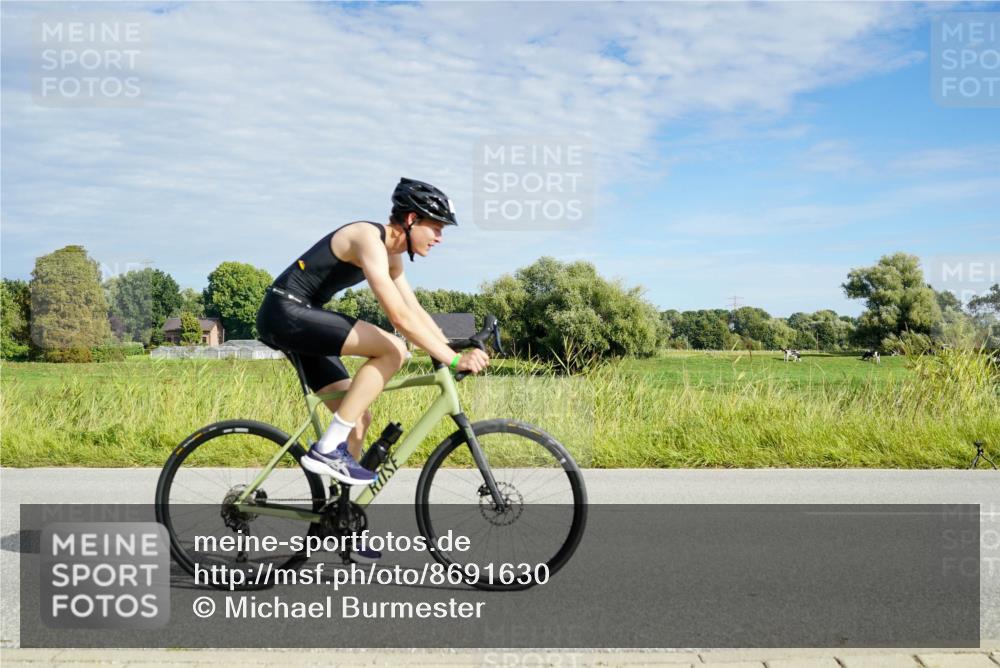 31.08.2025 - Elbe Triathlon Hamburg Michael Burmester http://msf.ph/oto/8691630 31.08.2025 10:08:14 Radfahren 390, 478, 703 meine-sportfotos.de