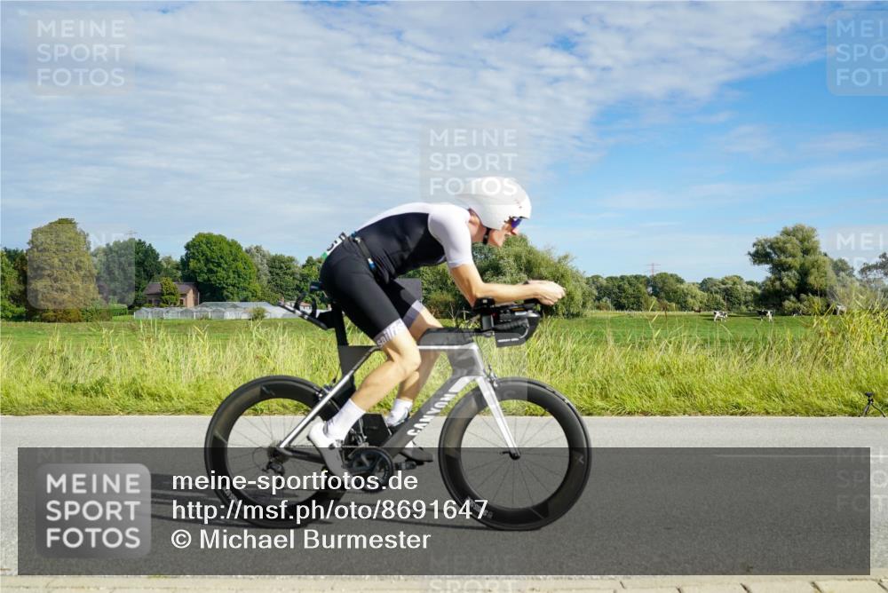 31.08.2025 - Elbe Triathlon Hamburg Michael Burmester http://msf.ph/oto/8691647 31.08.2025 10:08:50 Radfahren 446, 481, 525, 574, 639, 725, 801 meine-sportfotos.de
