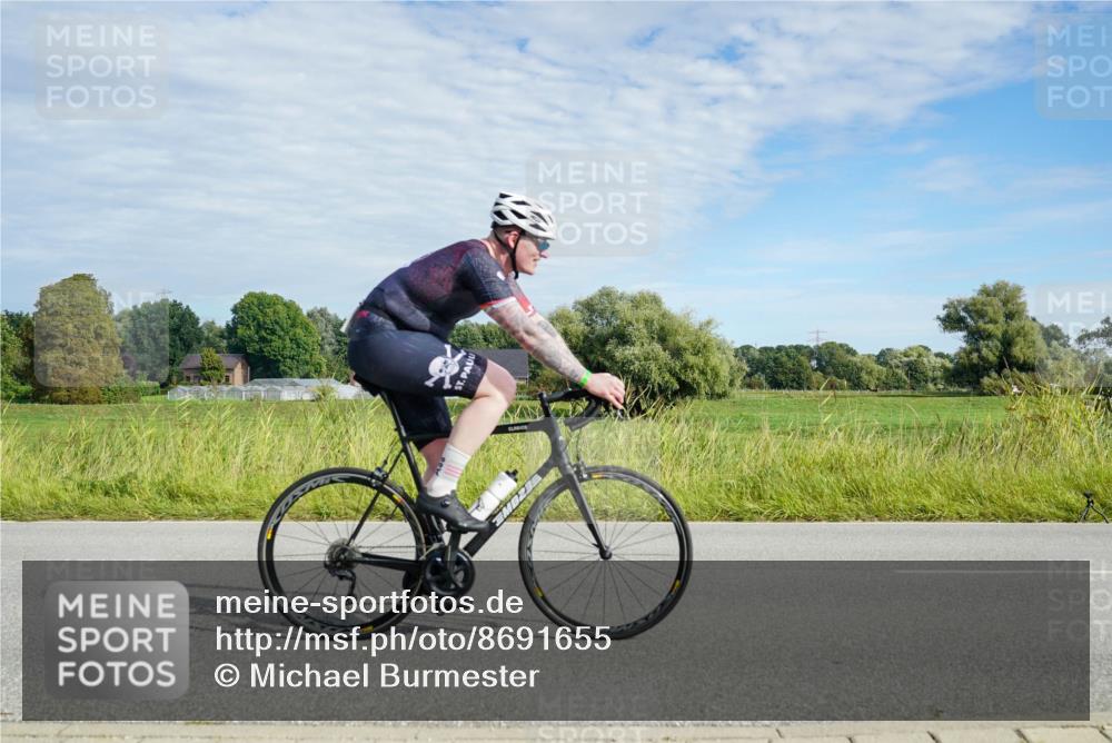 31.08.2025 - Elbe Triathlon Hamburg Michael Burmester http://msf.ph/oto/8691655 31.08.2025 10:09:22 Radfahren 391, 524 meine-sportfotos.de