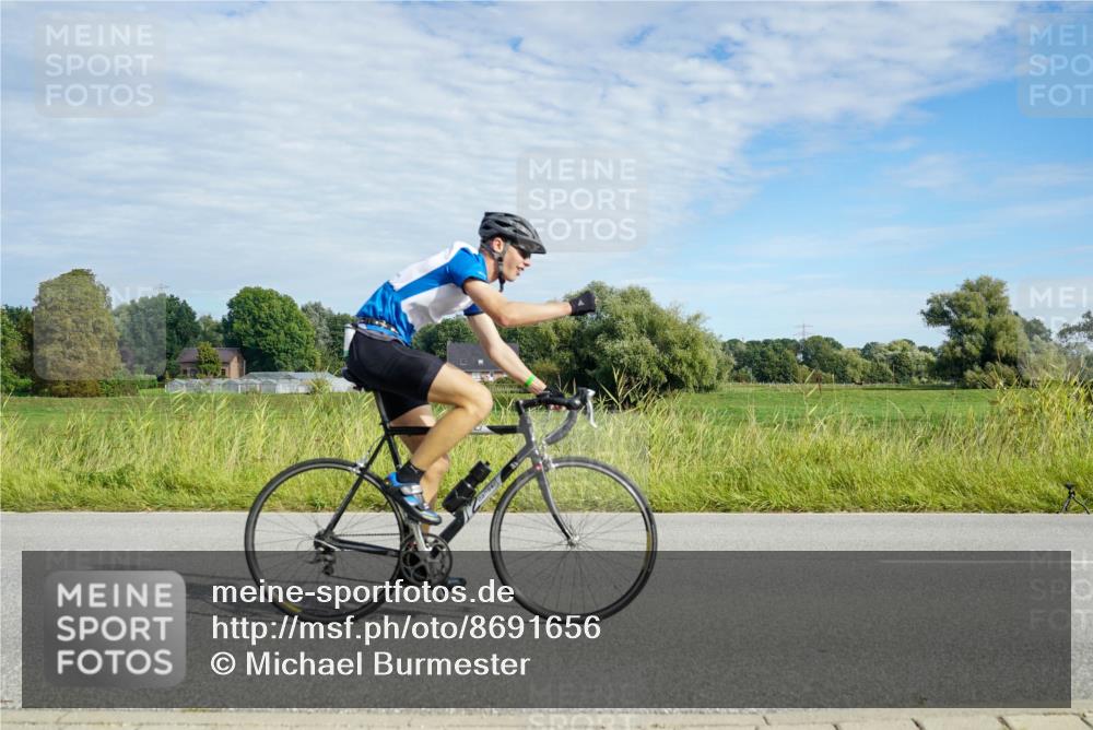 31.08.2025 - Elbe Triathlon Hamburg Michael Burmester http://msf.ph/oto/8691656 31.08.2025 10:09:25 Radfahren 391, 524 meine-sportfotos.de