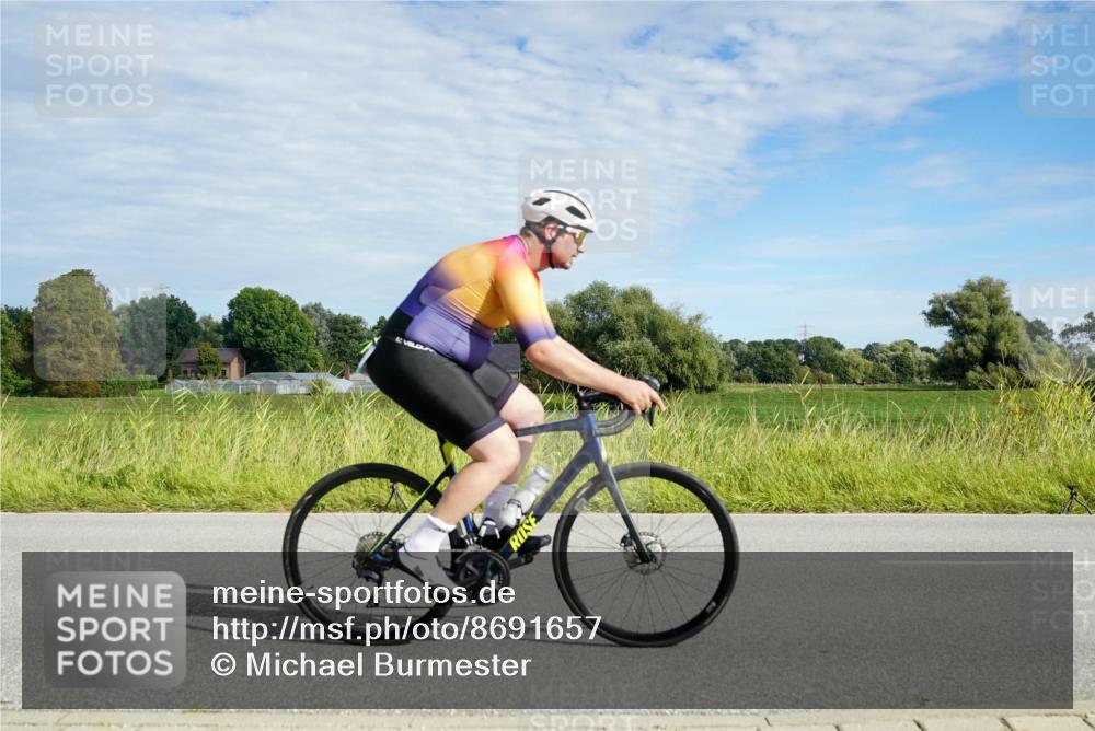 31.08.2025 - Elbe Triathlon Hamburg Michael Burmester http://msf.ph/oto/8691657 31.08.2025 10:09:32 Radfahren 503 meine-sportfotos.de