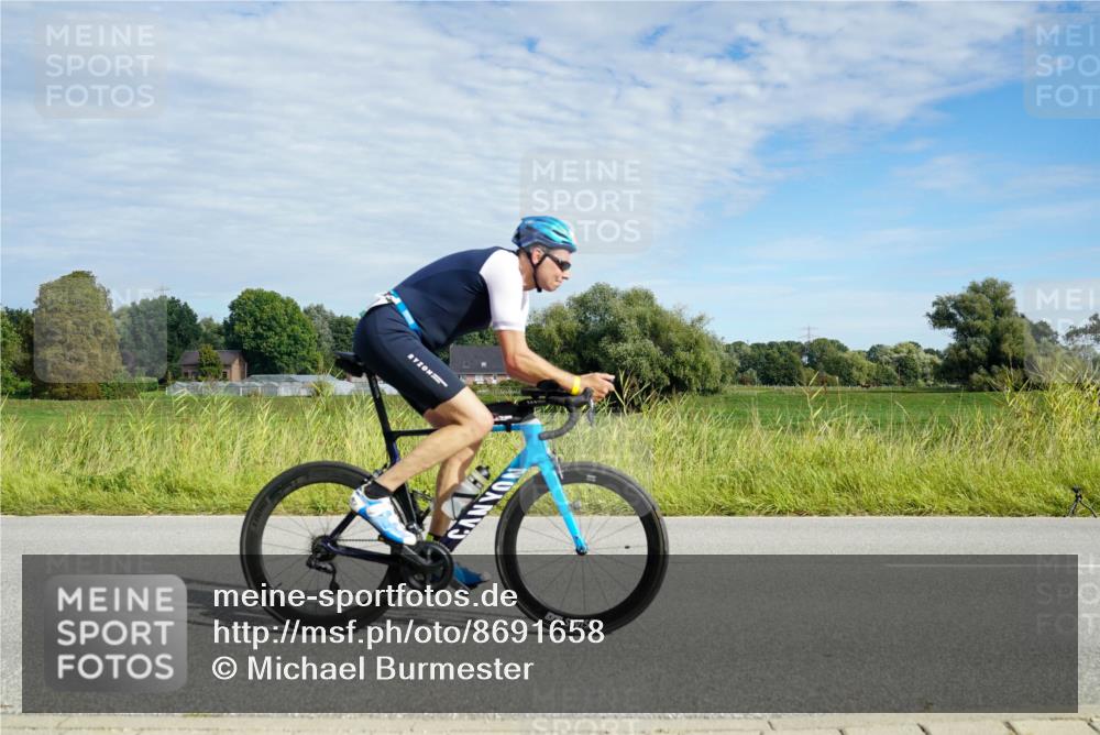 31.08.2025 - Elbe Triathlon Hamburg Michael Burmester http://msf.ph/oto/8691658 31.08.2025 10:09:43 Radfahren 401, 768 meine-sportfotos.de