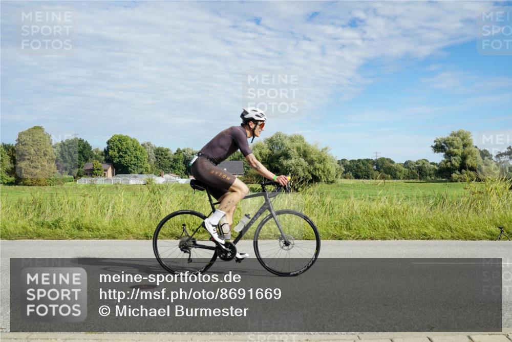31.08.2025 - Elbe Triathlon Hamburg Michael Burmester http://msf.ph/oto/8691669 31.08.2025 10:10:15 Radfahren 459, 590, 652, 699, 789 meine-sportfotos.de