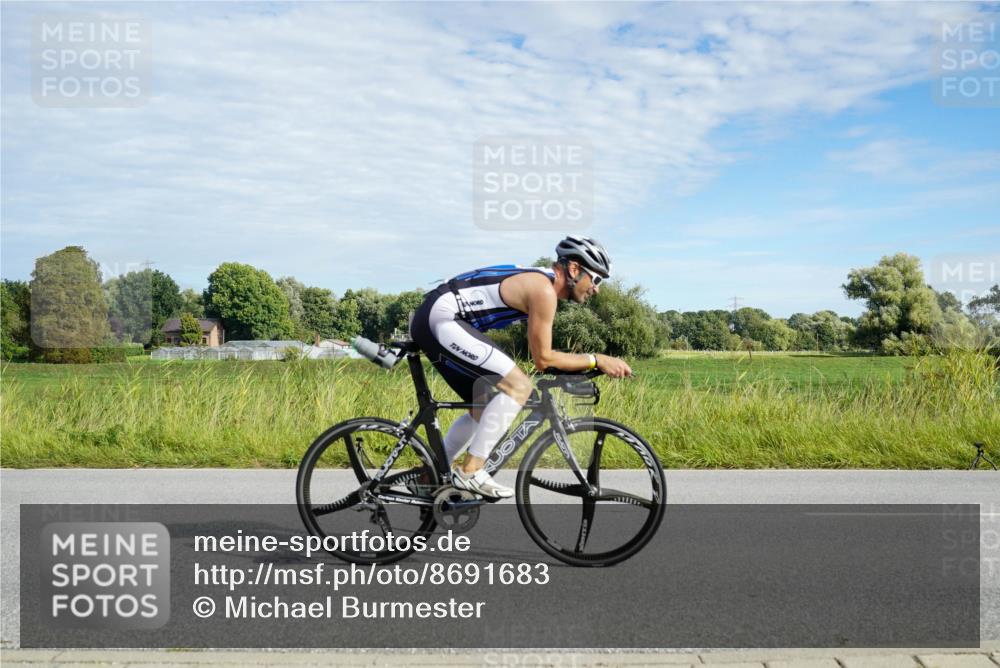 31.08.2025 - Elbe Triathlon Hamburg Michael Burmester http://msf.ph/oto/8691683 31.08.2025 10:10:38 Radfahren 497, 558, 653, 678, 929 meine-sportfotos.de