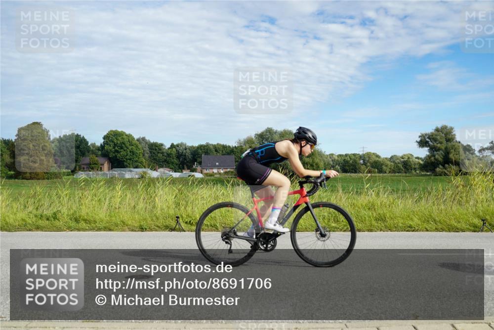 31.08.2025 - Elbe Triathlon Hamburg Michael Burmester http://msf.ph/oto/8691706 31.08.2025 10:11:31 Radfahren 483, 650, 830, 840, 853, 870, 894 meine-sportfotos.de