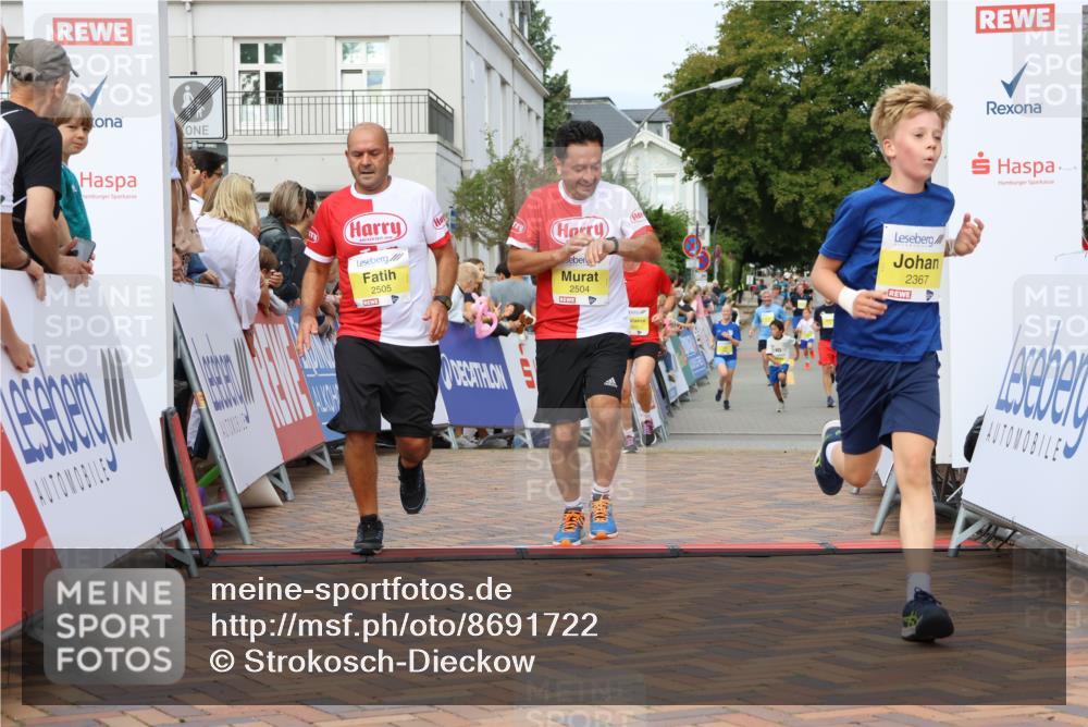 31.08.2025 - 21. Blankeneser Heldenlauf Strokosch-Dieckow http://msf.ph/oto/8691722 31.08.2025 10:25:27 Ziel 2541, 2636, 2363, 2367, 2505, 2504 meine-sportfotos.de