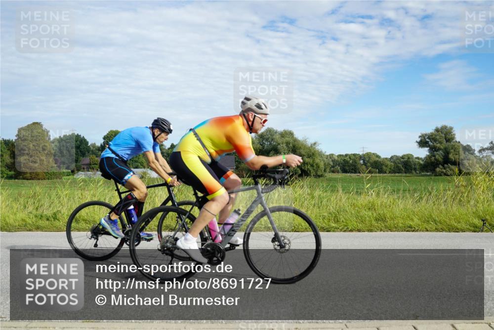 31.08.2025 - Elbe Triathlon Hamburg Michael Burmester http://msf.ph/oto/8691727 31.08.2025 10:12:34 Radfahren 499, 530, 536, 648, 673, 708, 748, 815, 848 meine-sportfotos.de