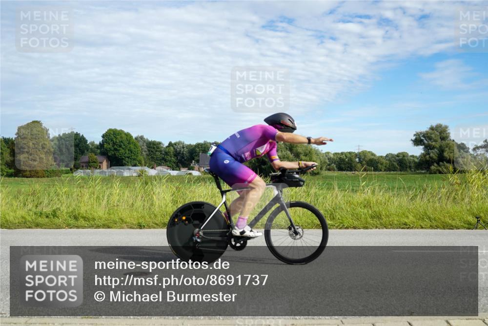 31.08.2025 - Elbe Triathlon Hamburg Michael Burmester http://msf.ph/oto/8691737 31.08.2025 10:12:42 Radfahren 530, 669, 673, 700, 720, 813, 815 meine-sportfotos.de