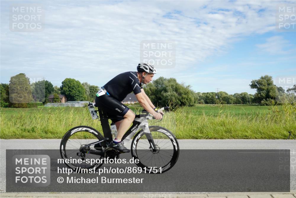 31.08.2025 - Elbe Triathlon Hamburg Michael Burmester http://msf.ph/oto/8691751 31.08.2025 10:13:06 Radfahren 500, 711, 719, 770, 884 meine-sportfotos.de