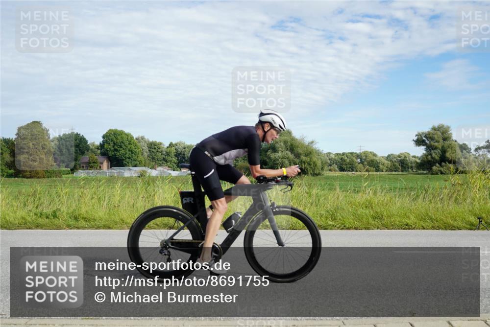 31.08.2025 - Elbe Triathlon Hamburg Michael Burmester http://msf.ph/oto/8691755 31.08.2025 10:13:11 Radfahren 500, 719, 770, 866, 884, 913 meine-sportfotos.de