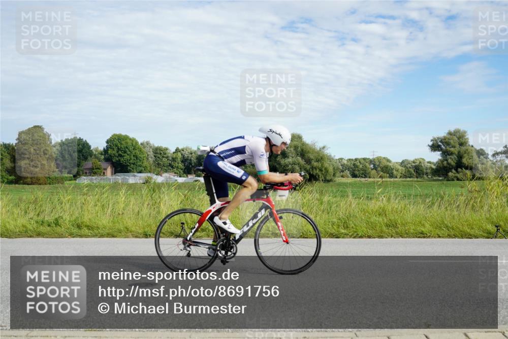 31.08.2025 - Elbe Triathlon Hamburg Michael Burmester http://msf.ph/oto/8691756 31.08.2025 10:13:12 Radfahren 546, 719, 770, 866, 884, 913 meine-sportfotos.de