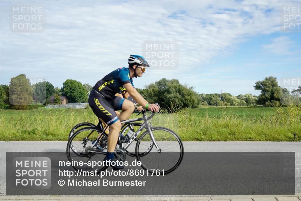 31.08.2025 - Elbe Triathlon Hamburg Michael Burmester http://msf.ph/oto/8691761 31.08.2025 10:13:20 Radfahren 417, 477, 494, 546, 833, 851 meine-sportfotos.de