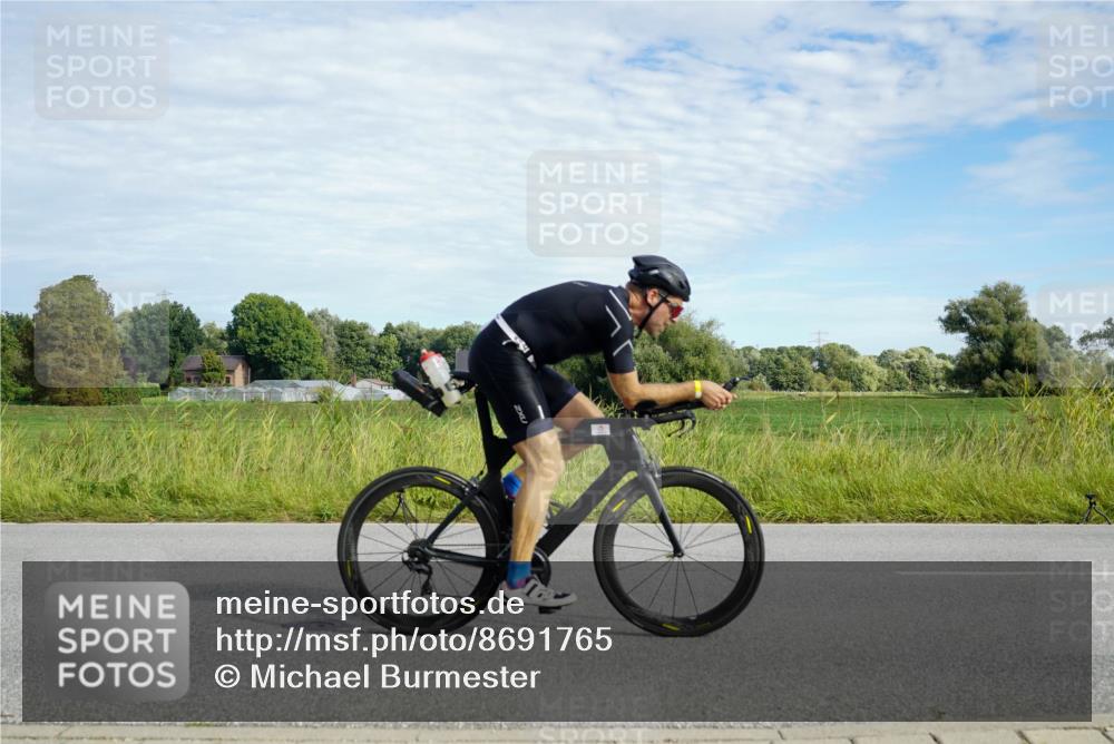 31.08.2025 - Elbe Triathlon Hamburg Michael Burmester http://msf.ph/oto/8691765 31.08.2025 10:13:24 Radfahren 417, 477, 494, 774, 833, 851 meine-sportfotos.de