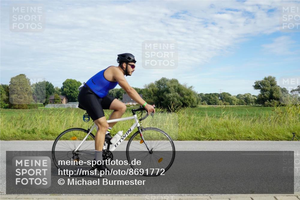 31.08.2025 - Elbe Triathlon Hamburg Michael Burmester http://msf.ph/oto/8691772 31.08.2025 10:13:37 Radfahren 432, 821, 837, 887, 916 meine-sportfotos.de