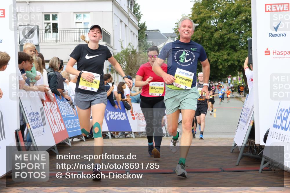 31.08.2025 - 21. Blankeneser Heldenlauf Strokosch-Dieckow http://msf.ph/oto/8691785 31.08.2025 10:30:15 Ziel 2445, 2444, 2616, 2253, 2226, 2588, 2731, 2543 meine-sportfotos.de