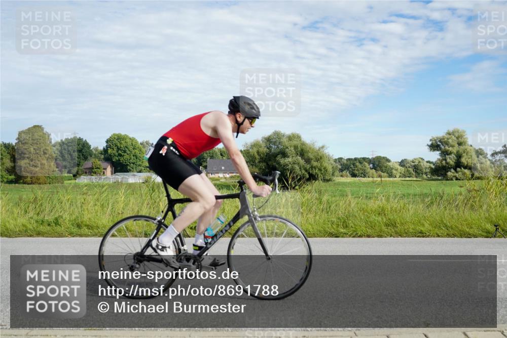 31.08.2025 - Elbe Triathlon Hamburg Michael Burmester http://msf.ph/oto/8691788 31.08.2025 10:14:23 Radfahren 623, 731 meine-sportfotos.de