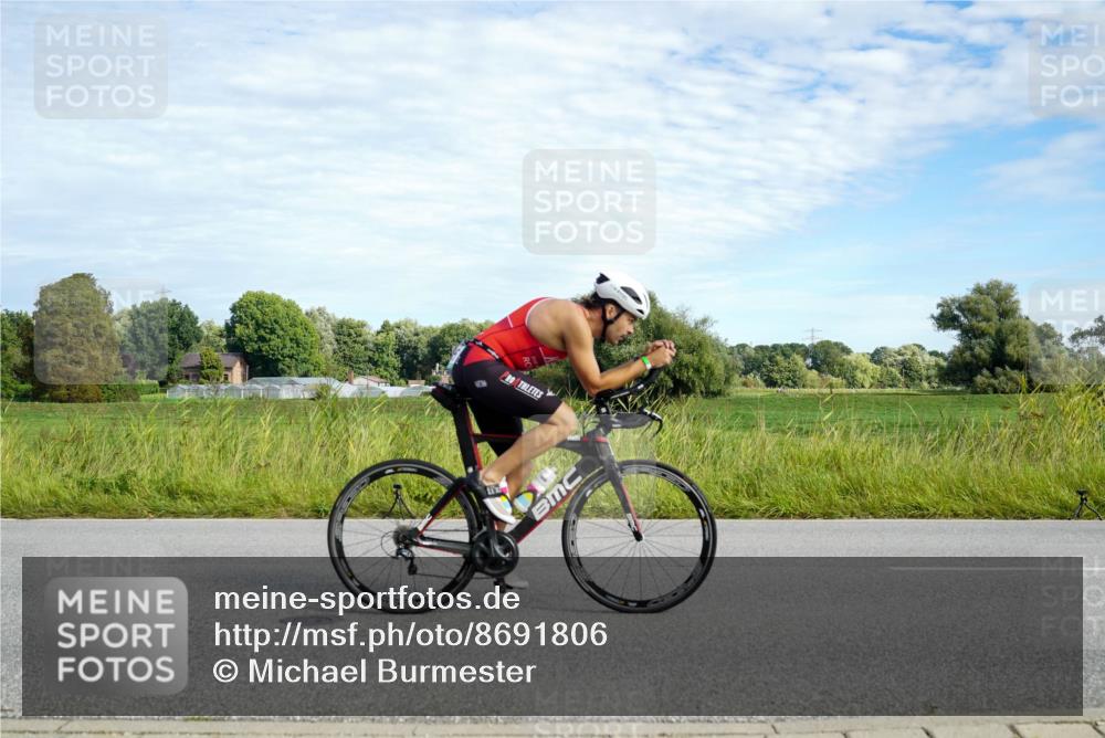 31.08.2025 - Elbe Triathlon Hamburg Michael Burmester http://msf.ph/oto/8691806 31.08.2025 10:15:04 Radfahren 455, 758, 864 meine-sportfotos.de