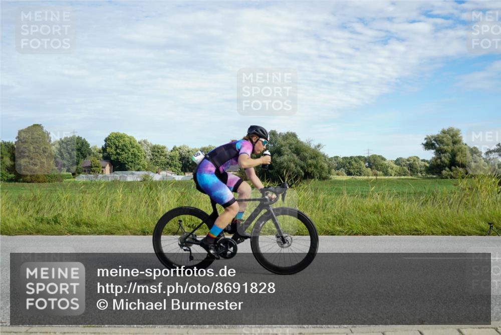 31.08.2025 - Elbe Triathlon Hamburg Michael Burmester http://msf.ph/oto/8691828 31.08.2025 10:16:14 Radfahren 691, 723, 868, 906, 919 meine-sportfotos.de