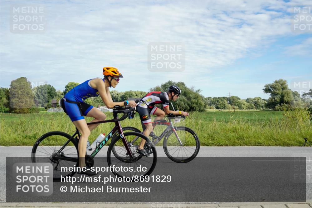 31.08.2025 - Elbe Triathlon Hamburg Michael Burmester http://msf.ph/oto/8691829 31.08.2025 10:16:15 Radfahren 691, 723, 868, 906, 919 meine-sportfotos.de