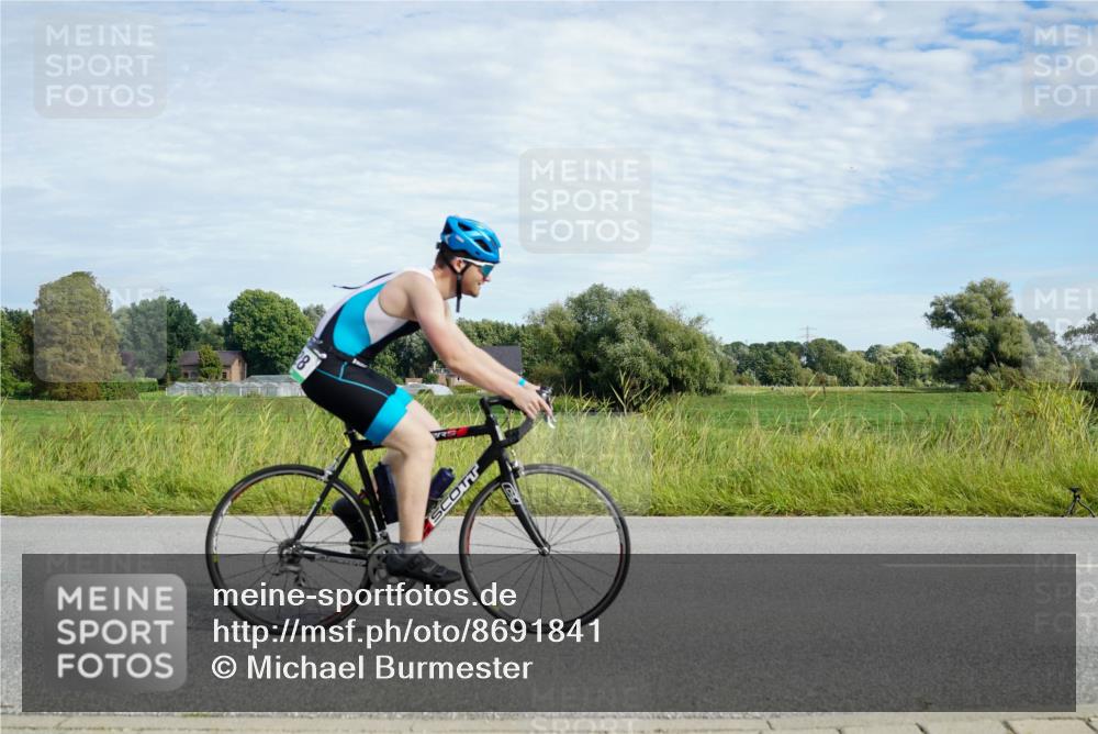 31.08.2025 - Elbe Triathlon Hamburg Michael Burmester http://msf.ph/oto/8691841 31.08.2025 10:16:52 Radfahren 427, 666, 841, 928 meine-sportfotos.de