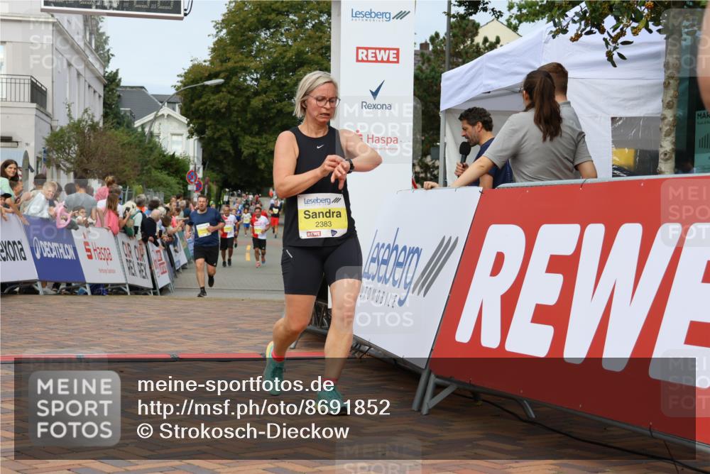 31.08.2025 - 21. Blankeneser Heldenlauf Strokosch-Dieckow http://msf.ph/oto/8691852 31.08.2025 10:25:17 Ziel 2641, 2357, 2636, 2053, 2359, 2661, 2383 meine-sportfotos.de