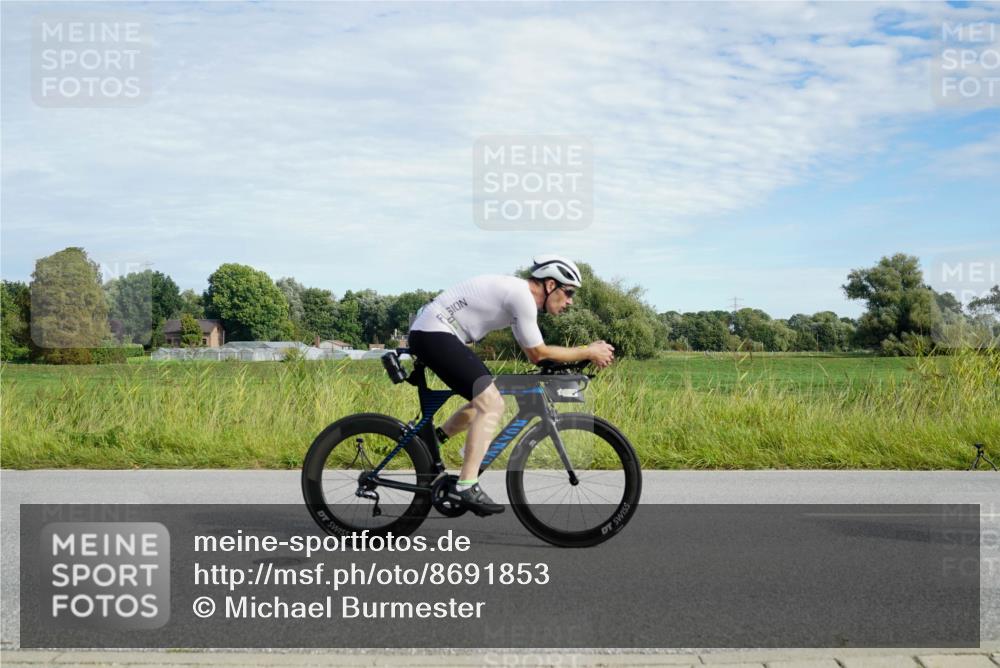 31.08.2025 - Elbe Triathlon Hamburg Michael Burmester http://msf.ph/oto/8691853 31.08.2025 10:17:13 Radfahren 671, 682, 696, 739, 754, 786, 874, 877, 912, 1017 meine-sportfotos.de