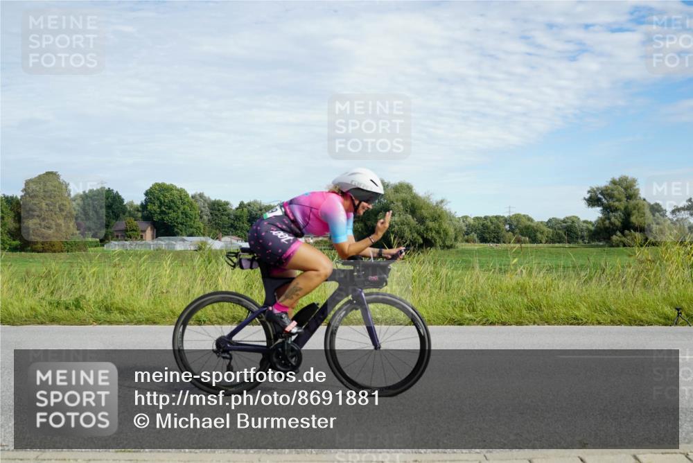 31.08.2025 - Elbe Triathlon Hamburg Michael Burmester http://msf.ph/oto/8691881 31.08.2025 10:18:08 Radfahren 461, 909 meine-sportfotos.de