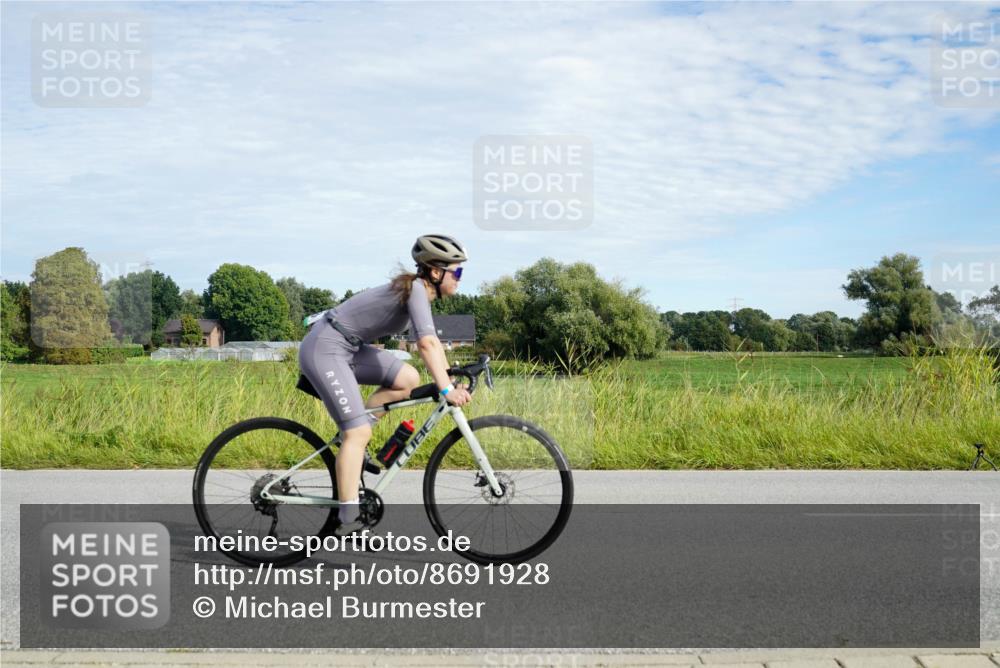 31.08.2025 - Elbe Triathlon Hamburg Michael Burmester http://msf.ph/oto/8691928 31.08.2025 10:20:04 Radfahren 577, 781, 816 meine-sportfotos.de