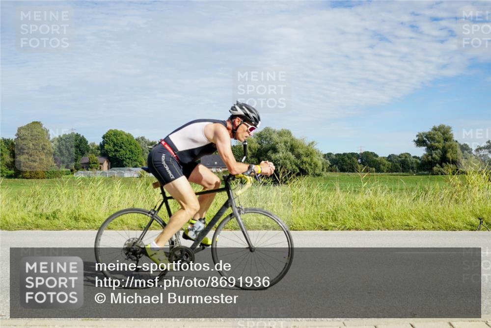 31.08.2025 - Elbe Triathlon Hamburg Michael Burmester http://msf.ph/oto/8691936 31.08.2025 10:20:30 Radfahren 508, 726, 920, 1033, 1090 meine-sportfotos.de