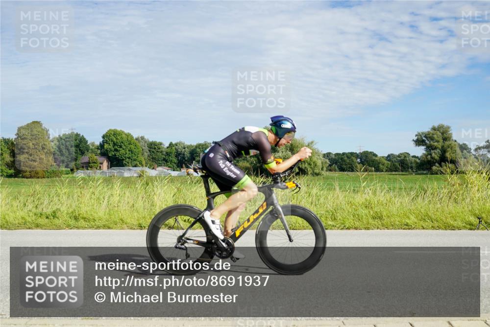 31.08.2025 - Elbe Triathlon Hamburg Michael Burmester http://msf.ph/oto/8691937 31.08.2025 10:20:32 Radfahren 508, 726, 920, 1033, 1090 meine-sportfotos.de