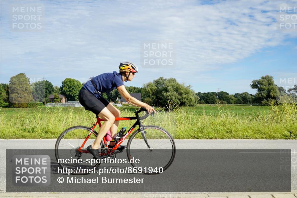 31.08.2025 - Elbe Triathlon Hamburg Michael Burmester http://msf.ph/oto/8691940 31.08.2025 10:20:36 Radfahren 508, 920, 1090 meine-sportfotos.de