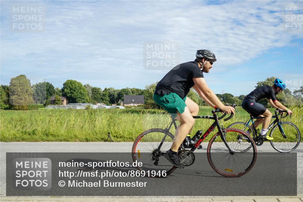 31.08.2025 - Elbe Triathlon Hamburg Michael Burmester http://msf.ph/oto/8691946 31.08.2025 10:20:48 Radfahren 419, 564, 588, 749, 947, 968, 1012, 1023, 1045, 1078, 1100 meine-sportfotos.de