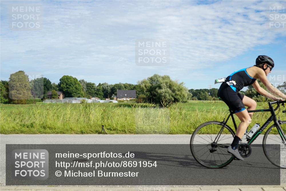 31.08.2025 - Elbe Triathlon Hamburg Michael Burmester http://msf.ph/oto/8691954 31.08.2025 10:20:56 Radfahren 419, 880, 931 meine-sportfotos.de