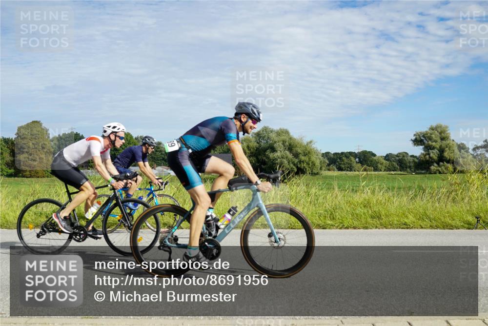 31.08.2025 - Elbe Triathlon Hamburg Michael Burmester http://msf.ph/oto/8691956 31.08.2025 10:21:03 Radfahren 634, 689, 892, 902, 1064 meine-sportfotos.de