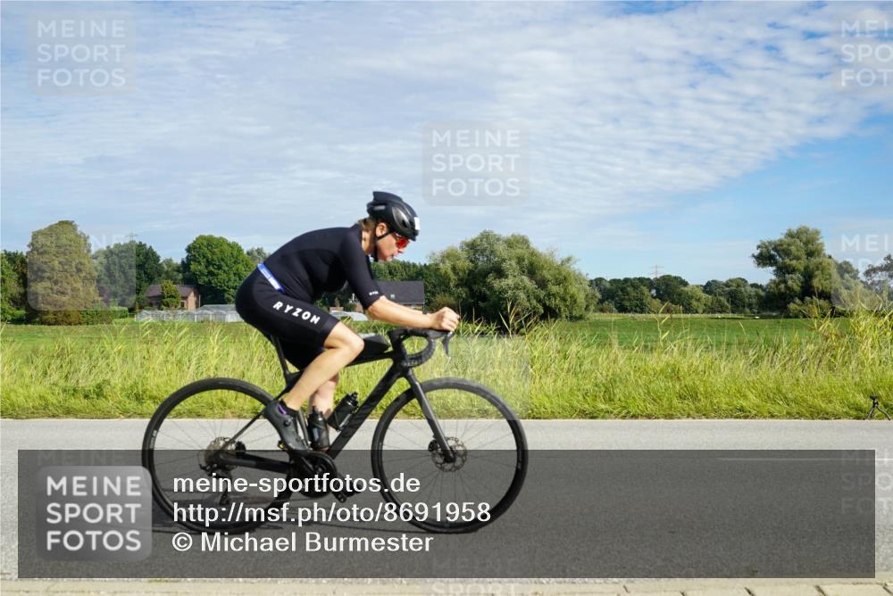 31.08.2025 - Elbe Triathlon Hamburg Michael Burmester http://msf.ph/oto/8691958 31.08.2025 10:21:08 Radfahren 771, 892, 902 meine-sportfotos.de