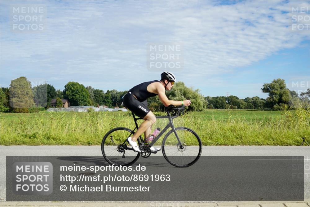 31.08.2025 - Elbe Triathlon Hamburg Michael Burmester http://msf.ph/oto/8691963 31.08.2025 10:21:22 Radfahren 687, 744, 790, 822, 1034, 1036 meine-sportfotos.de