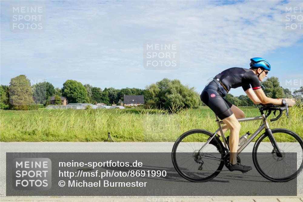 31.08.2025 - Elbe Triathlon Hamburg Michael Burmester http://msf.ph/oto/8691990 31.08.2025 10:21:55 Radfahren 654, 769, 796, 810, 814, 844, 849, 953, 1001, 1024, 1030 meine-sportfotos.de