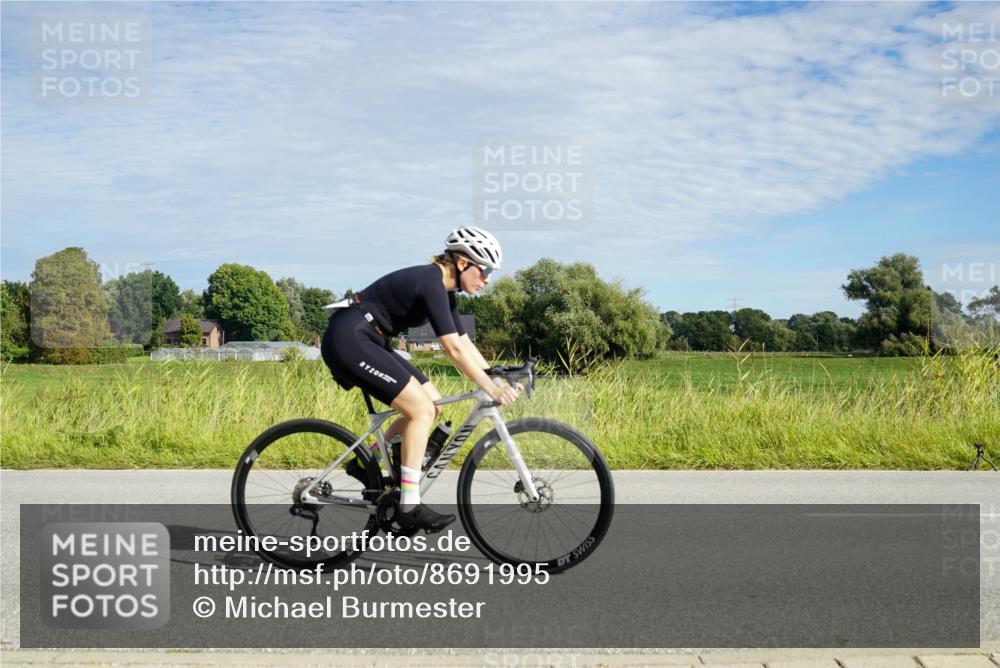 31.08.2025 - Elbe Triathlon Hamburg Michael Burmester http://msf.ph/oto/8691995 31.08.2025 10:21:59 Radfahren 654, 769, 796, 810, 814, 842, 844, 1030, 1042, 1101 meine-sportfotos.de