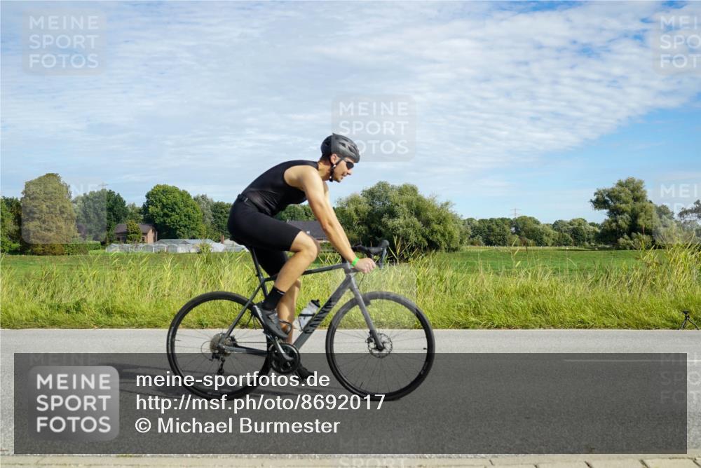 31.08.2025 - Elbe Triathlon Hamburg Michael Burmester http://msf.ph/oto/8692017 31.08.2025 10:22:31 Radfahren 612, 832, 879, 899, 939, 983, 984, 998, 1051, 1052 meine-sportfotos.de