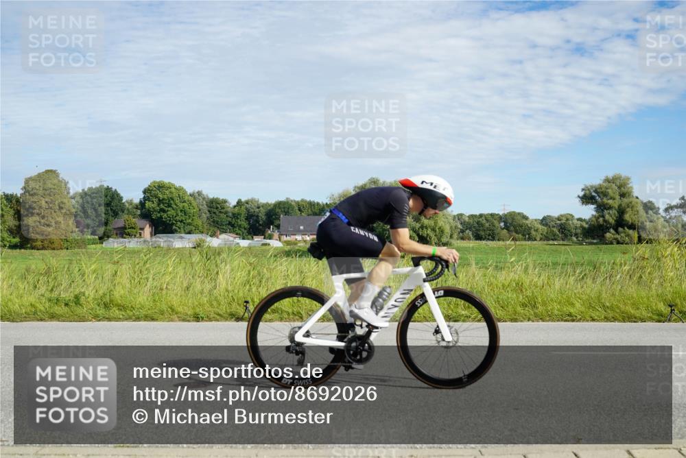 31.08.2025 - Elbe Triathlon Hamburg Michael Burmester http://msf.ph/oto/8692026 31.08.2025 10:22:46 Radfahren 878, 950, 1005, 1007, 1048 meine-sportfotos.de