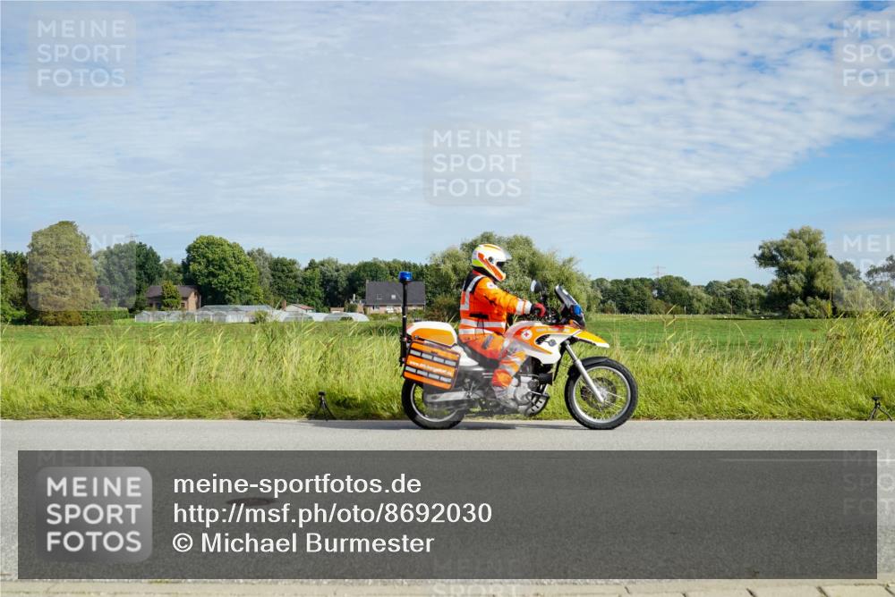 31.08.2025 - Elbe Triathlon Hamburg Michael Burmester http://msf.ph/oto/8692030 31.08.2025 10:22:51 Radfahren 805, 871, 878, 942, 963, 1007, 1048, 1067 meine-sportfotos.de