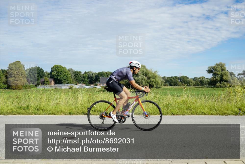 31.08.2025 - Elbe Triathlon Hamburg Michael Burmester http://msf.ph/oto/8692031 31.08.2025 10:22:53 Radfahren 747, 805, 871, 878, 942, 963, 971, 978, 1007, 1048, 1063, 1067 meine-sportfotos.de