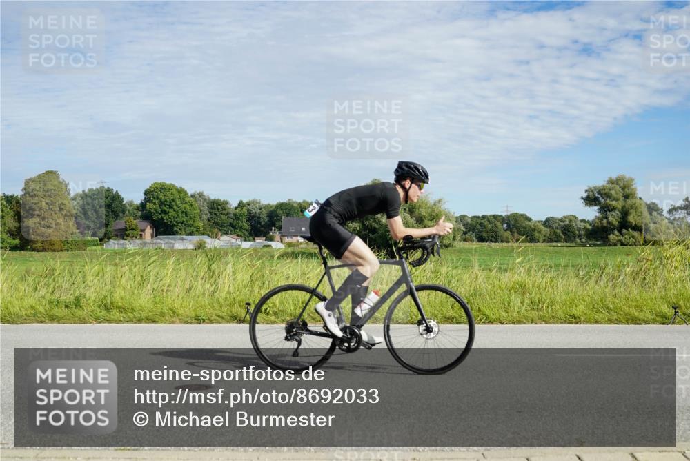 31.08.2025 - Elbe Triathlon Hamburg Michael Burmester http://msf.ph/oto/8692033 31.08.2025 10:22:56 Radfahren 698, 747, 762, 792, 805, 871, 942, 963, 971, 978, 1007, 1063, 1067 meine-sportfotos.de