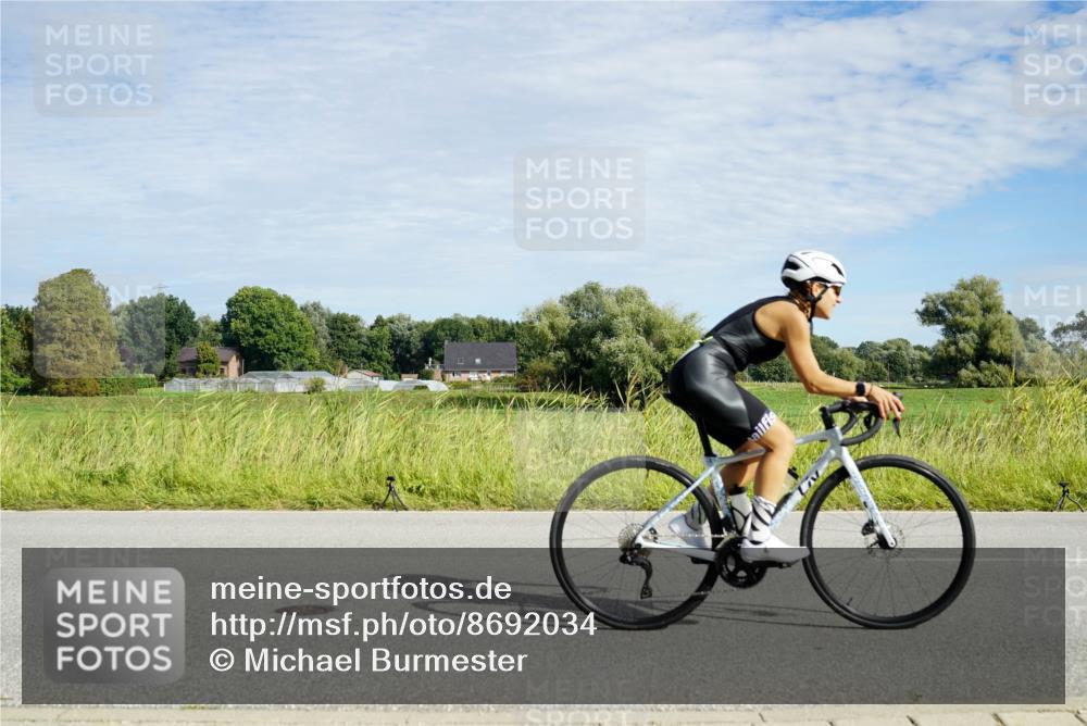 31.08.2025 - Elbe Triathlon Hamburg Michael Burmester http://msf.ph/oto/8692034 31.08.2025 10:22:57 Radfahren 698, 747, 762, 792, 805, 871, 942, 963, 971, 978, 1063, 1067, 1106 meine-sportfotos.de