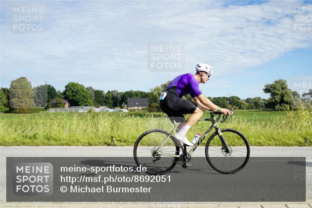 31.08.2025 - Elbe Triathlon Hamburg Michael Burmester http://msf.ph/oto/8692051 31.08.2025 10:23:16 Radfahren 922, 965, 989, 1016, 1056, 1086, 1107 meine-sportfotos.de