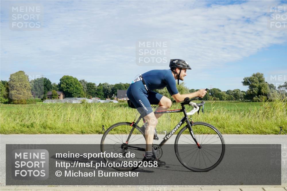 31.08.2025 - Elbe Triathlon Hamburg Michael Burmester http://msf.ph/oto/8692058 31.08.2025 10:23:21 Radfahren 812, 1016, 1056, 1086, 1088, 1107 meine-sportfotos.de