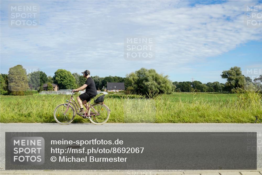 31.08.2025 - Elbe Triathlon Hamburg Michael Burmester http://msf.ph/oto/8692067 31.08.2025 10:23:34 Radfahren 399, 836, 1093 meine-sportfotos.de