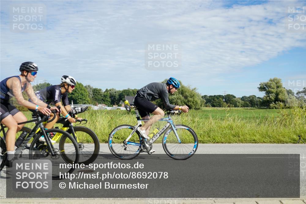 31.08.2025 - Elbe Triathlon Hamburg Michael Burmester http://msf.ph/oto/8692078 31.08.2025 10:23:55 Radfahren 704, 741, 818, 861, 914, 926, 1031, 1043, 1109 meine-sportfotos.de